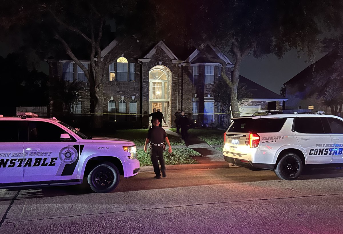 Man found dead in Katy home; dive team searches nearby pond