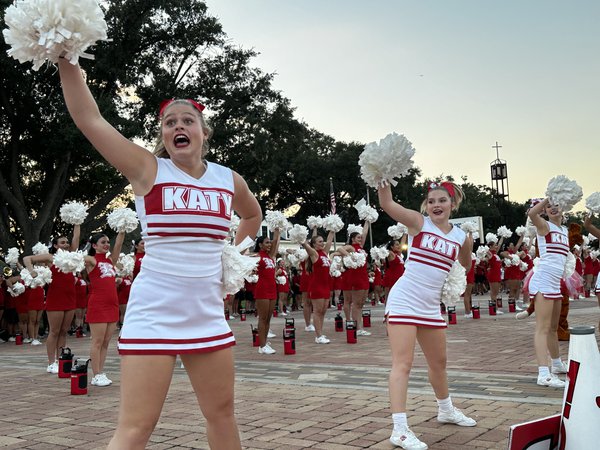 Champs Katy HS cheerleader.JPG