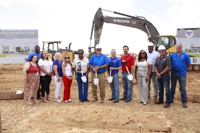 Royal Elem groundbreaking.png